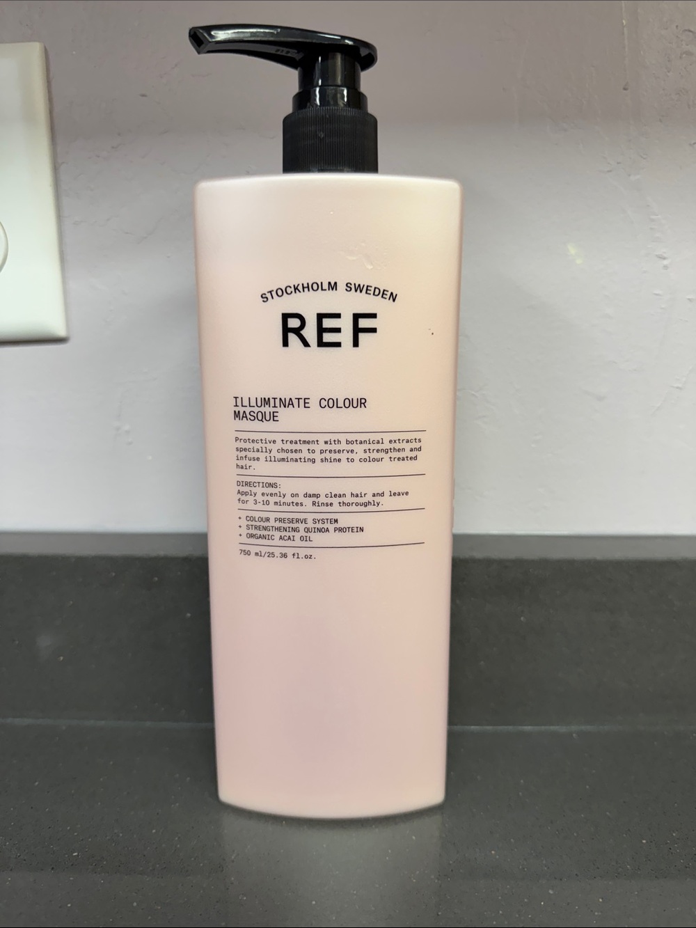 REF Illuminate Colour Masque – Pink Nourishing Treatment 750 ml